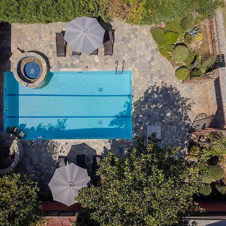 Efharis Beachfront Villa Platamonas Esterno foto